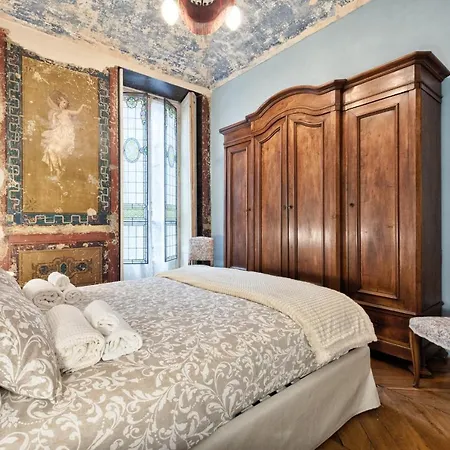 Acadamis -il Rifugio Dei Mercanti- Piazza Castello تورينو