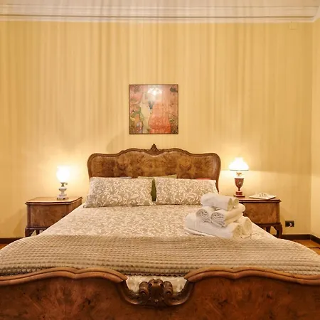 Acadamis -il Rifugio Dei Mercanti- Piazza Castello تورينو