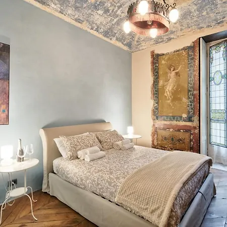 Acadamis -il Rifugio Dei Mercanti- Piazza Castello טורינו