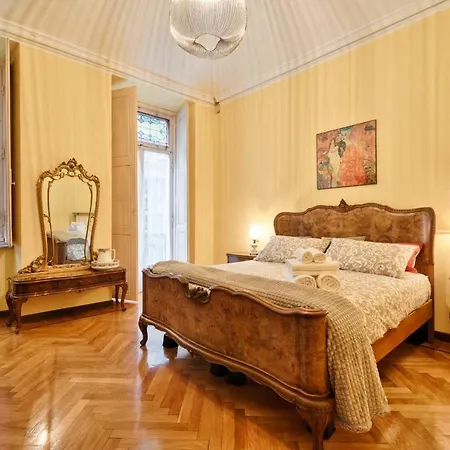 Acadamis -il Rifugio Dei Mercanti- Piazza Castello * トリノ