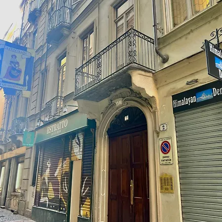 Acadamis -il Rifugio Dei Mercanti- Piazza Castello شقة *